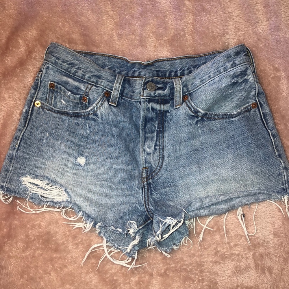Distressed Levi 501 Shorts